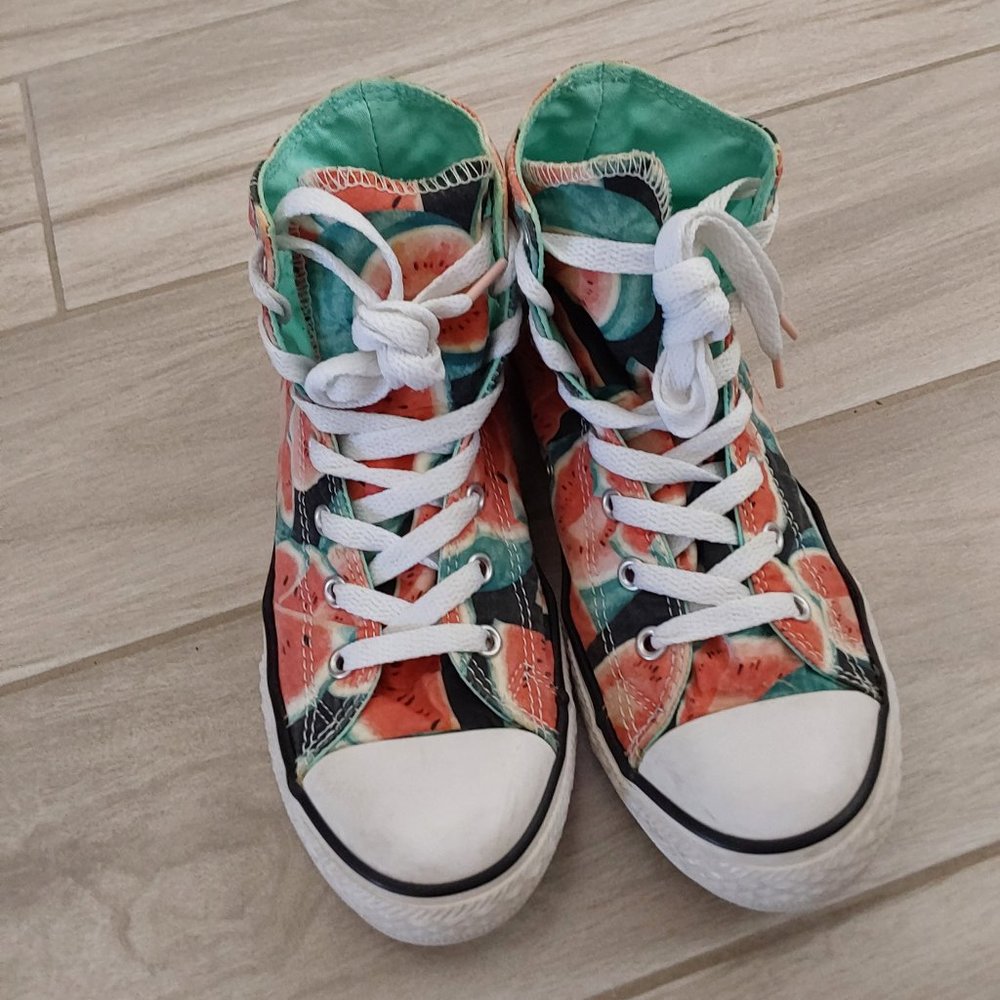Converse All Star Watermelons HiTop Sneaker.  Jr Size 4.5 ( EU 37/US 7) - Picture 2 of 5